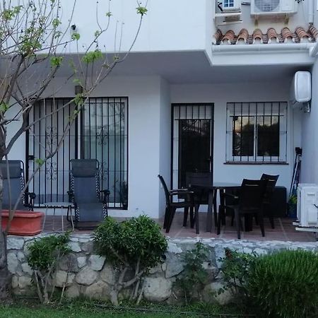 Beautiful Apartment In La Carihuela, Torremolinos Eksteriør bilde