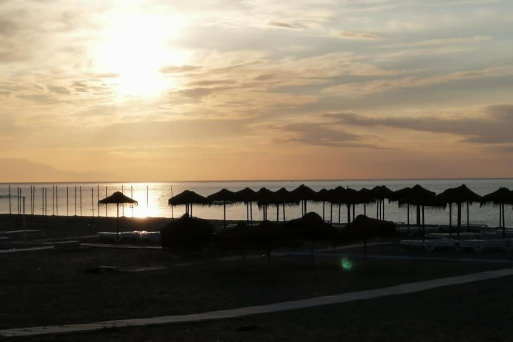 Beautiful Apartment In La Carihuela, Torremolinos Eksteriør bilde
